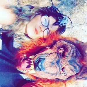 Meet your Posher, Evelyn